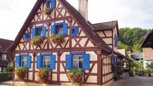 Why-Buying-a-Foreclosure-House-Is-Not-a-Good-Idea-on-guestwritershub
